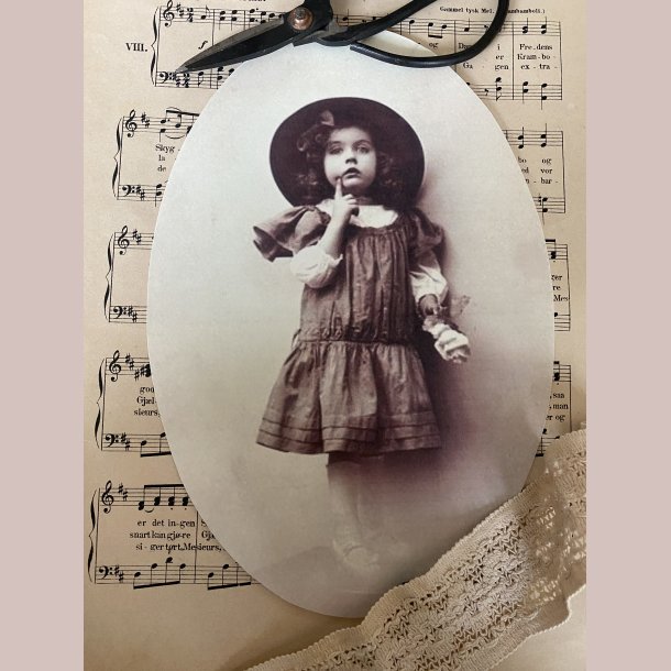 M�beldekoration Yndig landpige