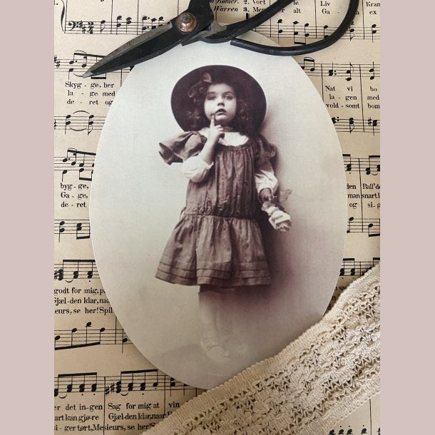 M�beldekoration Yndig landpige