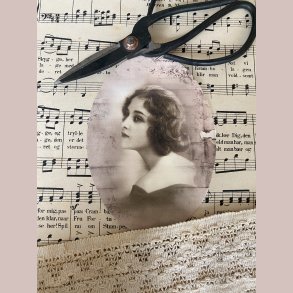 M�beldekoration Yndig ung kvinde