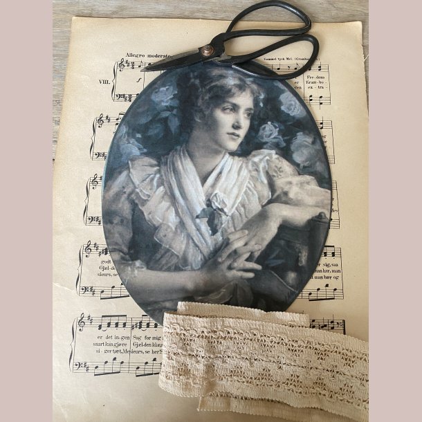 M�beldekoration Kvinde med blomster